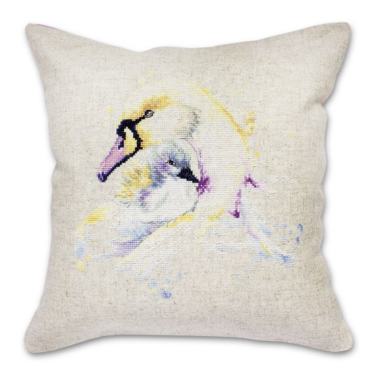PB137 Набор для вышивания подушки Luca-S "Лебеди"