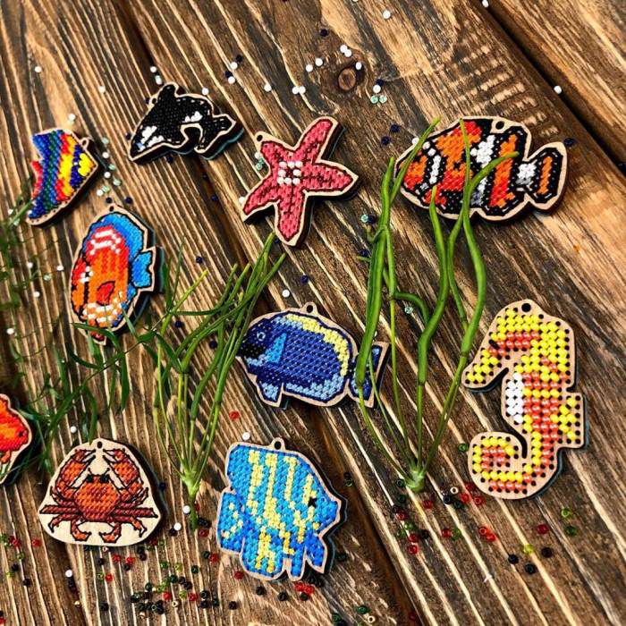 Набор заготовок для вышивания по дереву FLSW-011 20шт